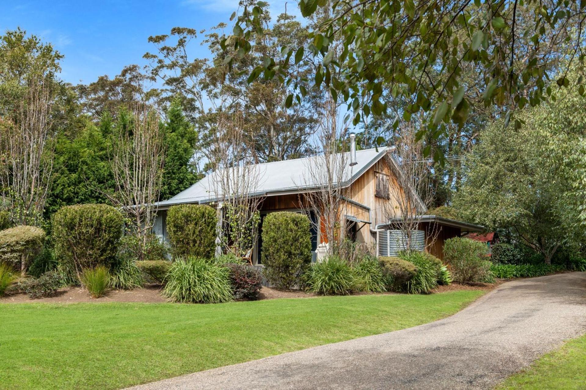 Warriwul - Luxurious Rural Barn-Style Cottage In The Heart Of Berry Exterior photo